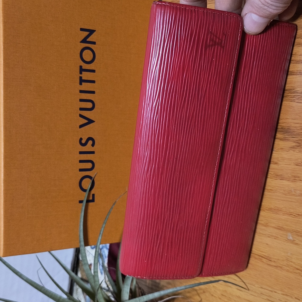 Authentic Louis Vuitton Red epi Sarah wallet